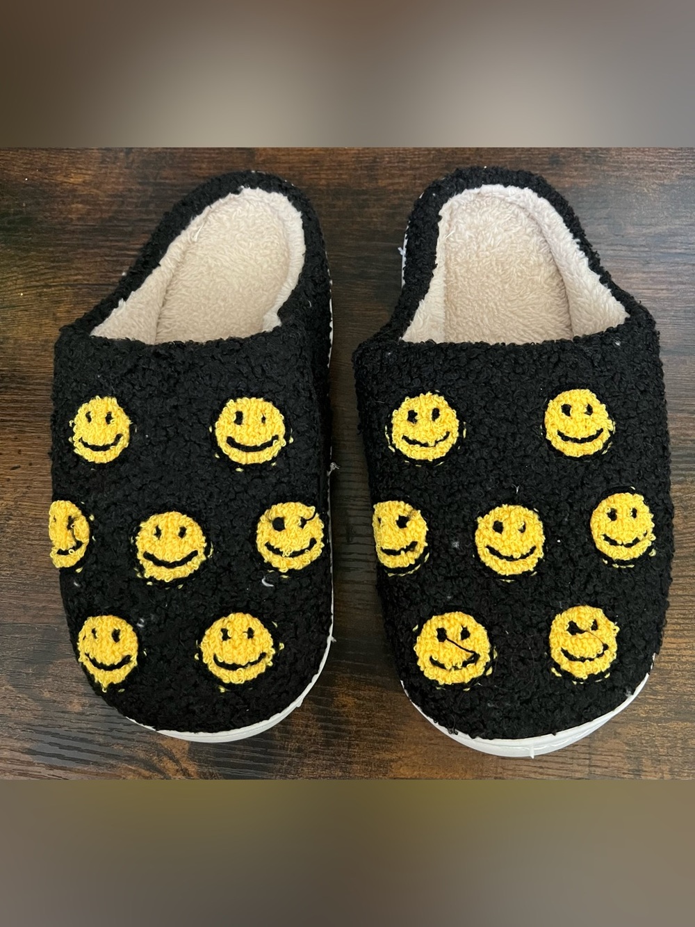 NWOT Black Smiley Face Cozy Slippers